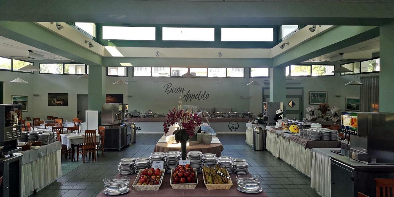 Club Village & Hotel Spiaggia Romea リド・ディ・ヴォラーノ エクステリア 写真